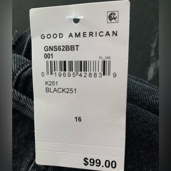 Good American Good ‘90s Shorts NWT - Picture 3 of 6